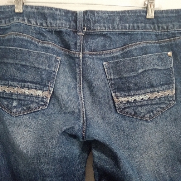 Decree Pants Size 15 Distressed Bootcut Blue Jeans Hole in Knee Worn Bottom Hem - Picture 7 of 15